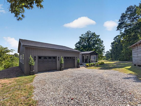 3rd image of 75 Moark Lane
