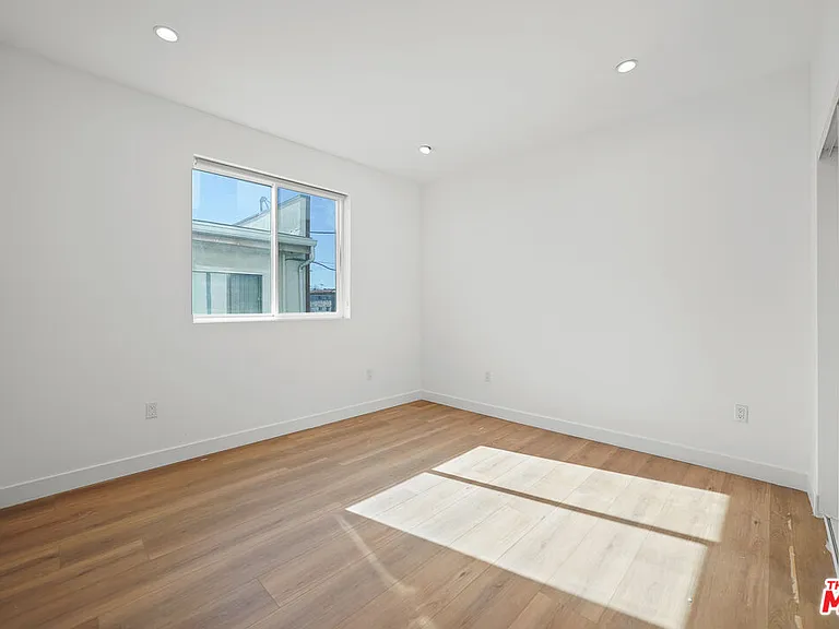 13694 Erwin St #A — Photo 25