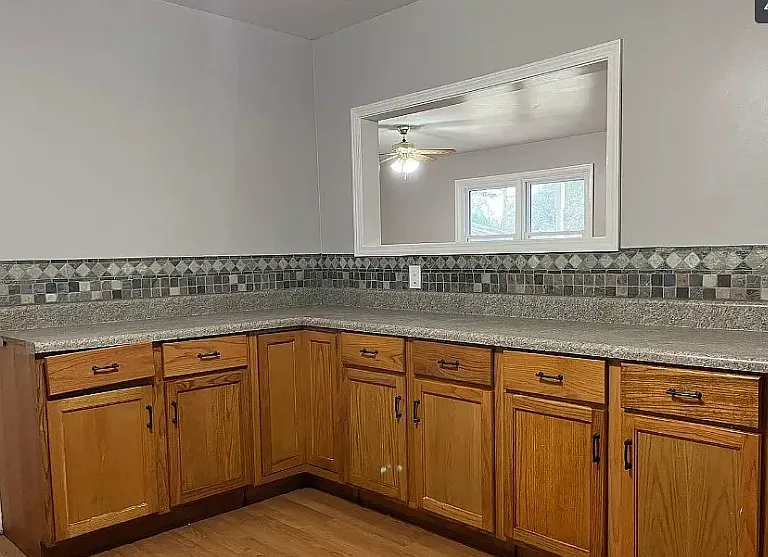 702 Cliff Rd — Photo 5