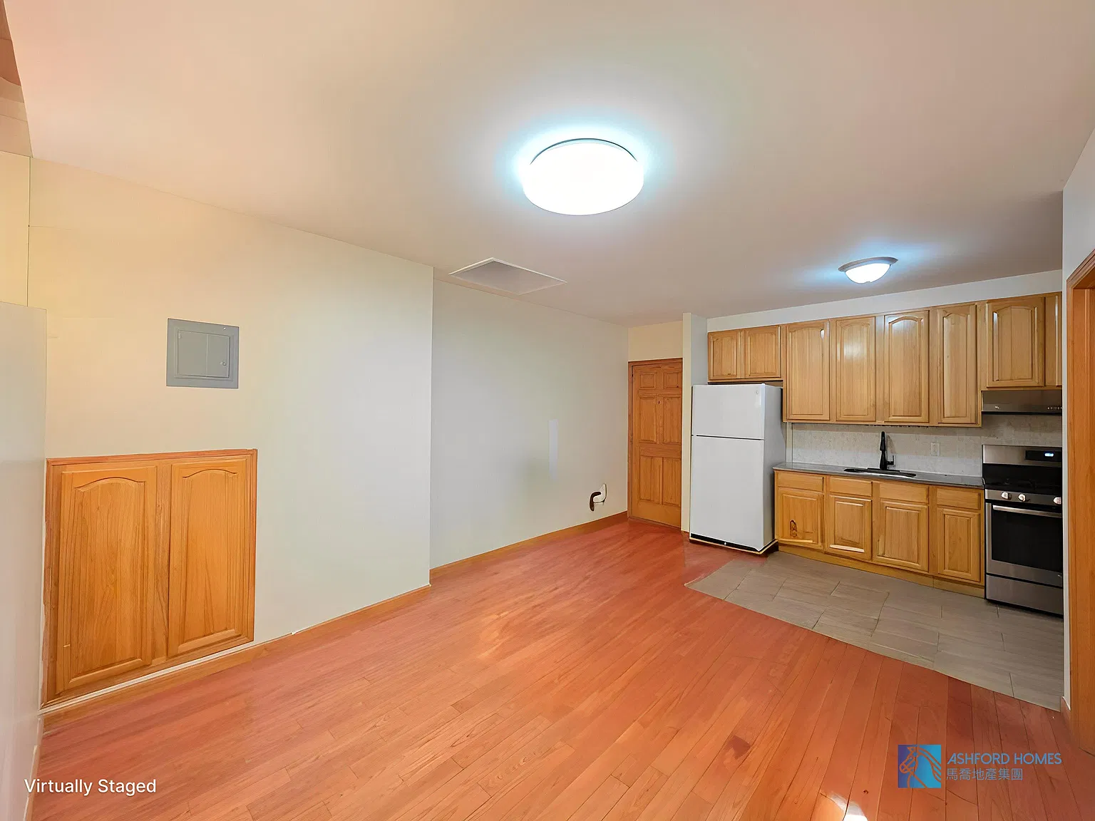 3 bed, 700 sqft, $2,800 — Photo 1