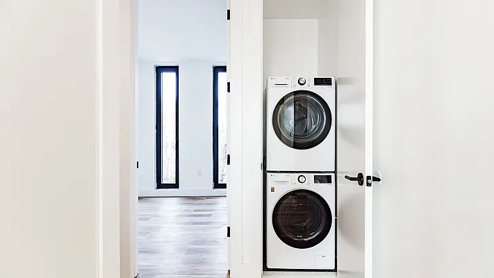 Rented by Nooklyn NYC LLC | media 37