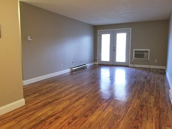 3rd image of 37 Fountain Ln APT 3