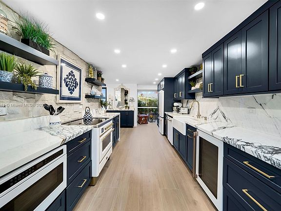 5th image of 10667 NE Quaybridge Ct #C9