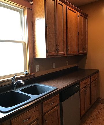3rd image of 315 Washington St
