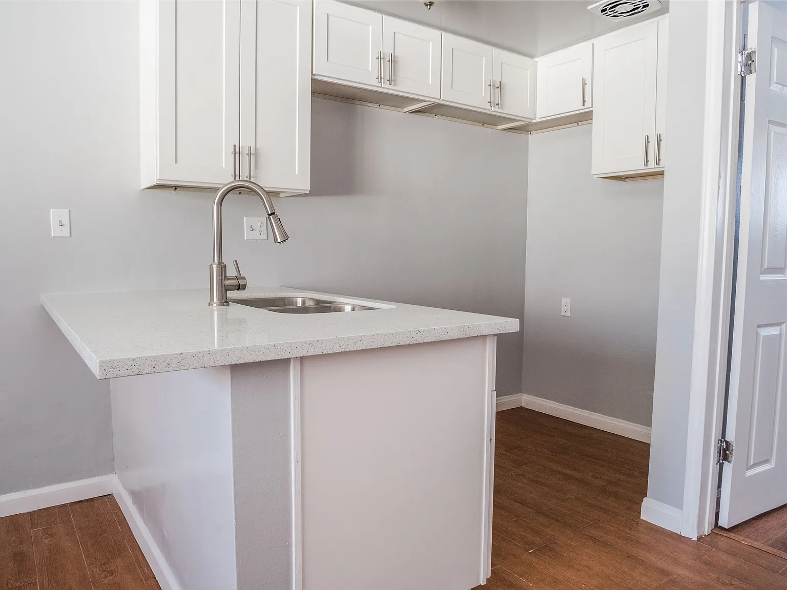 1 bed, $1,750 — Photo 3