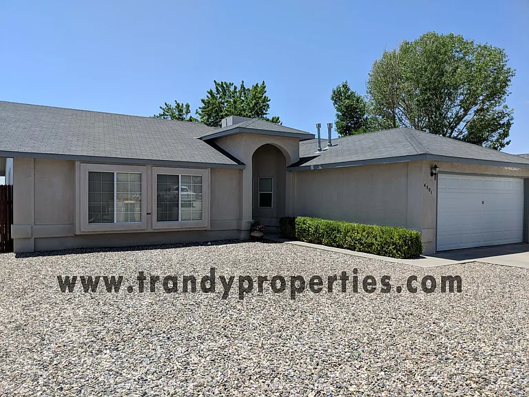4501 Atlantic St — Photo 2
