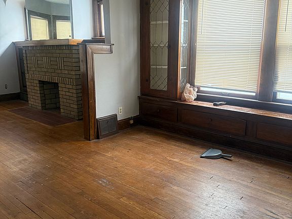2nd image of 4636 E 93rd St