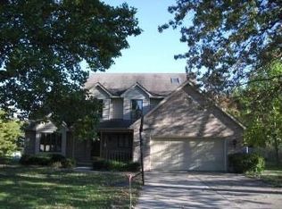 27 Summervale Ct, Terre Haute, IN 47802