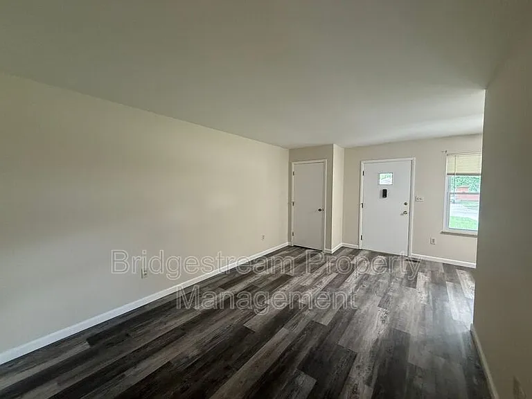 4352 Sunray Rd #3 — Photo 3