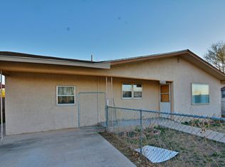 912 E Elbe St, Portales, NM 88130