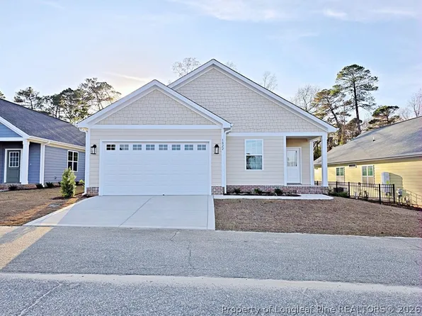 1822 Fordham Dr, Fayetteville, NC 28304