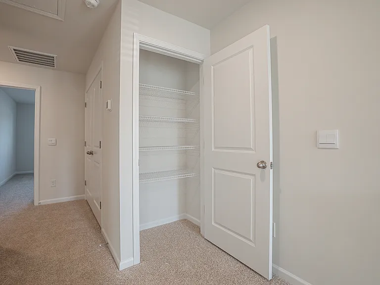 206 Wall St — Photo 11