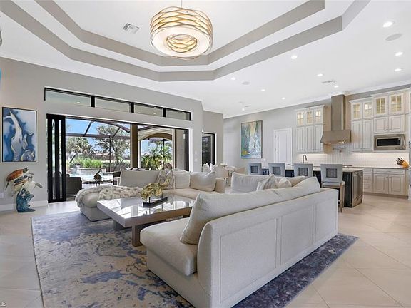 4th image of 9067 Sorreno Ct