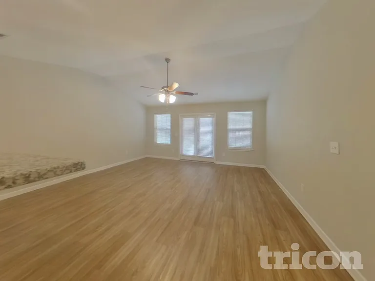 216 Fledgling Way — Photo 2
