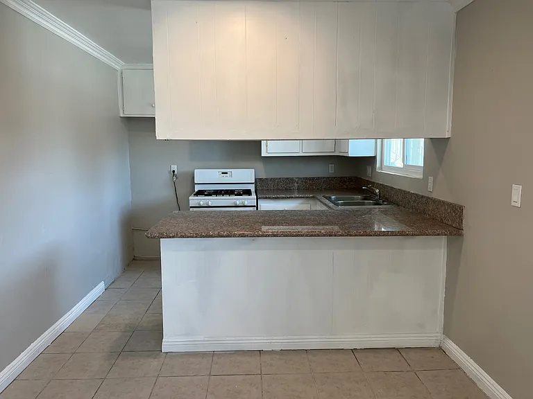 407 Devener St — Photo 3