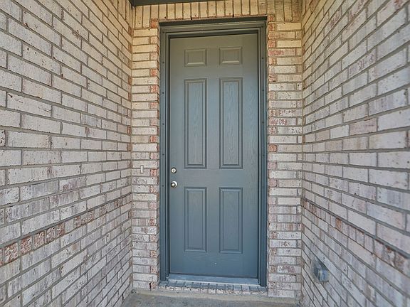 4th image of 3018 Myrtle Beach Ln
