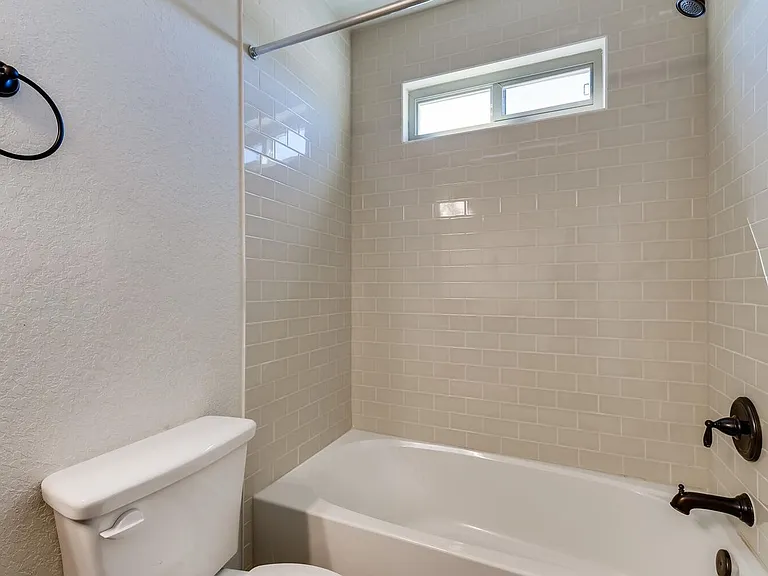 10306 Lynwood Br — Photo 12