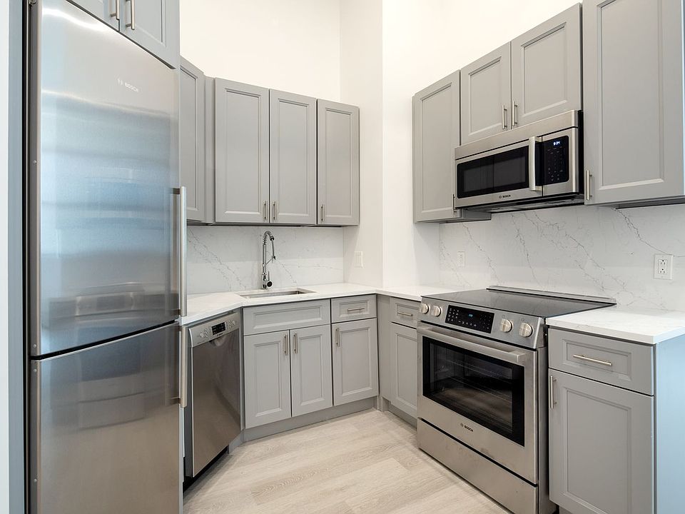 2nd image of 74 Leonard St APT 3D