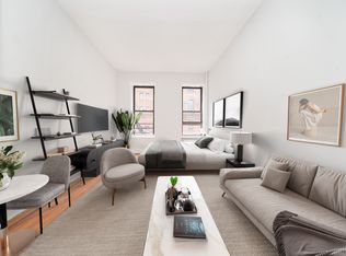 331 W 43rd St APT 2B, New York, NY 10036