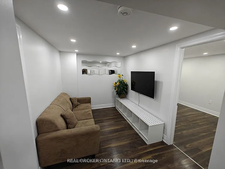 47 Rotary Dr — Photo 45