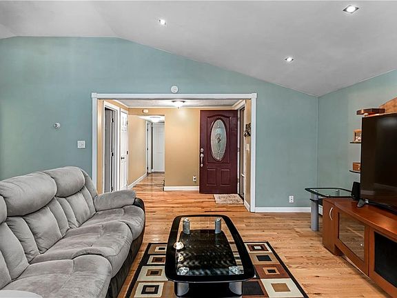2nd image of 35 Di Guilio Dr