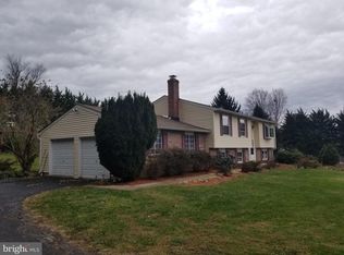 9805 Greenbrier Ln, Walkersville, MD 21793