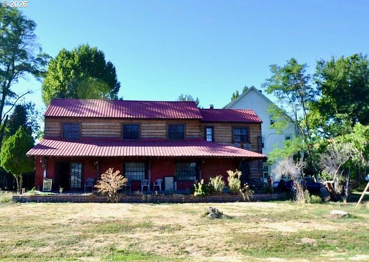 1st image of 808 Main St