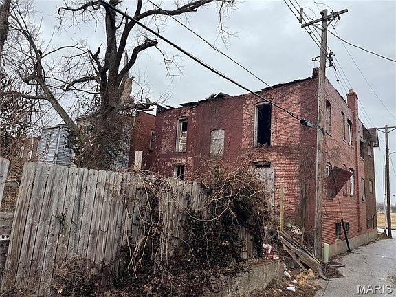 4th image of 3715 Fair Ave