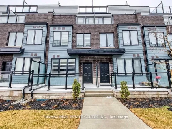 2285 McNab Ln #4, Mississauga, ON L5J 0B3