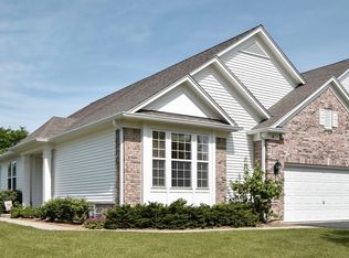 4 Tiverton Ct, Algonquin, IL 60102