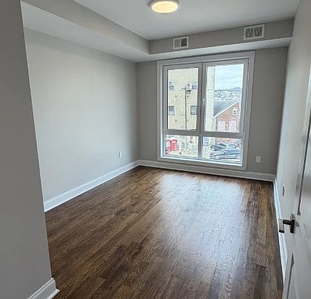 4th image of 587 River St #304