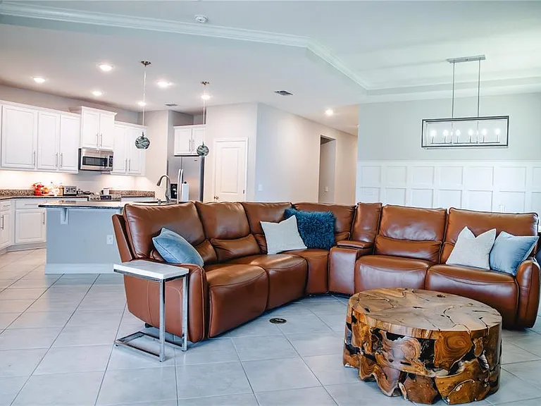 10452 Laguna Plains Dr — Photo 13