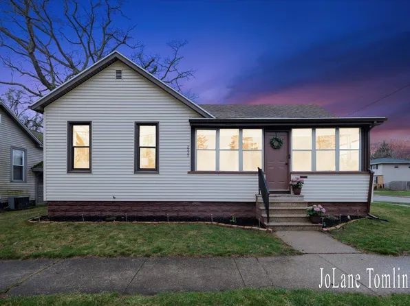2225 Moon St, Muskegon, MI 49441