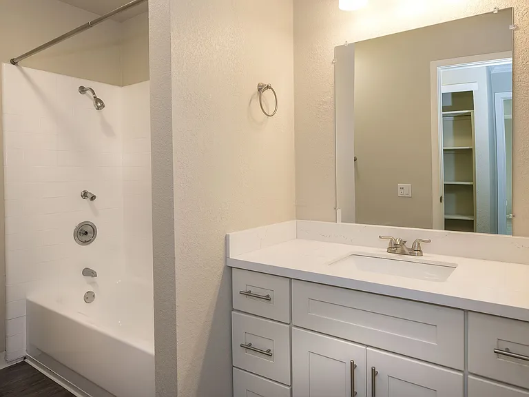 2465 Shoreline Dr — Photo 28