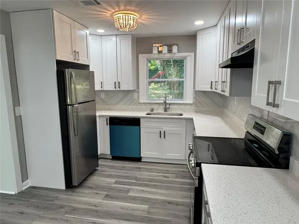 1508 Vancouver Dr, Tucker, GA 30084