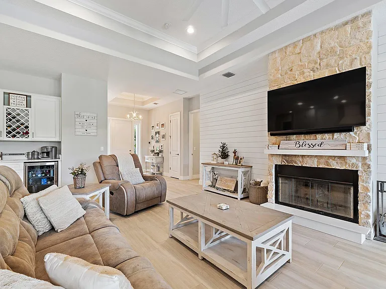 12955 SW Kanner Hwy — Photo 34