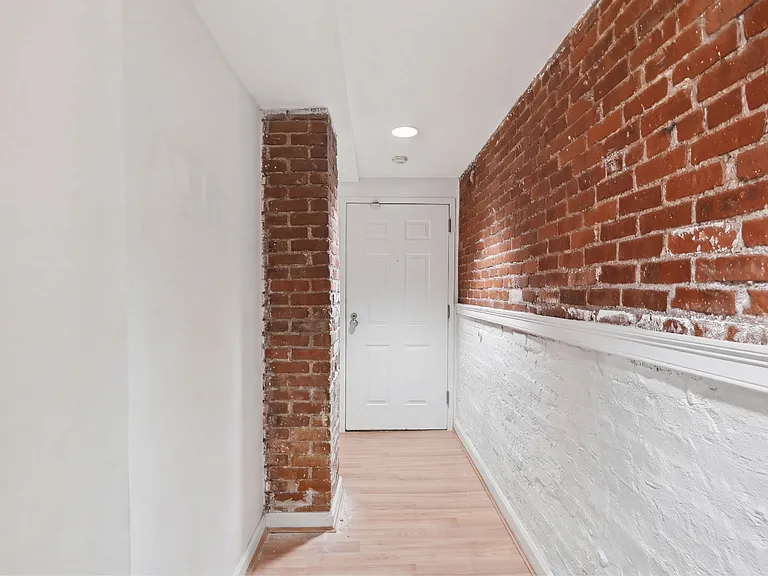 102 Gainsborough St #5E — Photo 11