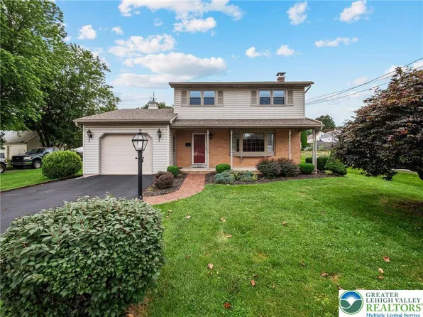 1214 Pennsylvania Ave, Emmaus, PA 18049