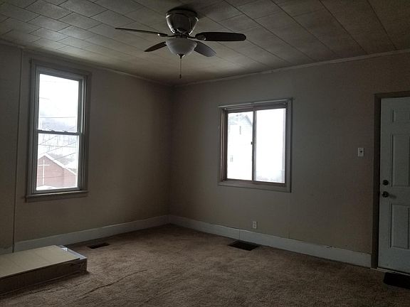 5th image of 512 Broad St