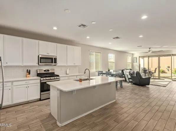 18572 W COTTONTAIL Lane, Wittmann, AZ 85361