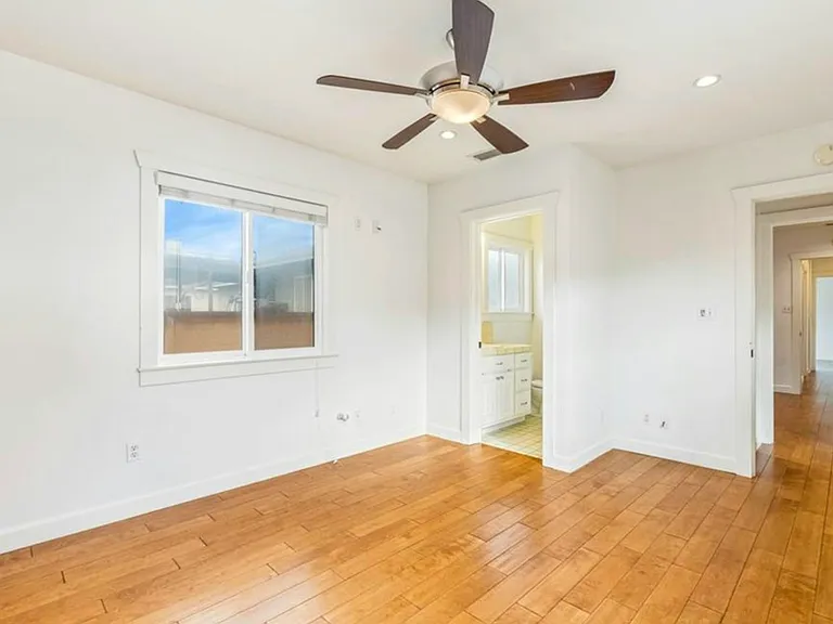 4759 Hackett Ave — Photo 31