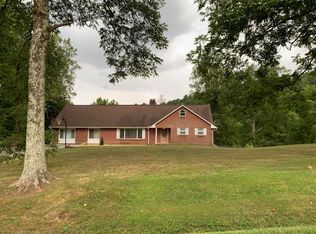 392 Fairview Rd, Harriman, TN 37748