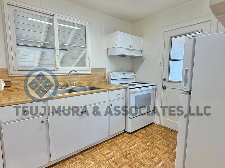 3911 Maunaloa Ave — Photo 10