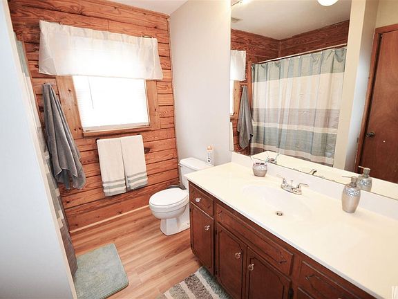 5th image of 602 28th Avenue Ct NE