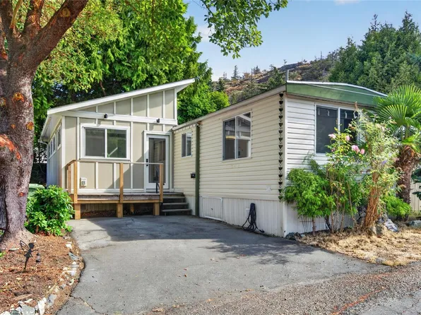 2587 B Selwyn Rd #48, Langford, BC V9B 4V4