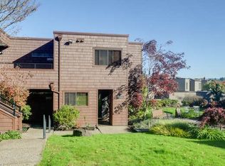 5926 SW Riveridge Ln, Portland, OR 97239