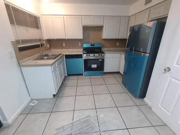 4511 Treehouse Ln, Fort Lauderdale, FL