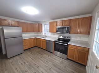 5 Pine Crest Cir, Concord, NH 03301