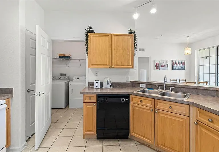 614 W Ridge Rd #1 — Photo 42