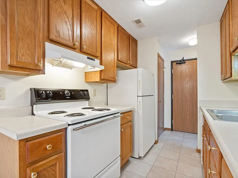 Fully-Equipped Kitchen with Appliances